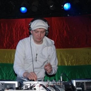 Dj.VlaD CHeIS RaGGa-JunGle MiX 的头像