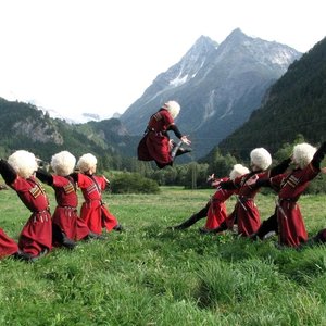 “Лезгинка”的封面