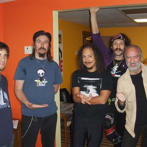 Gogol Bordello and Les Claypool 的头像