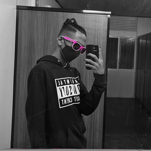 DROXXX 的头像