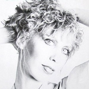 Amy Bolton 的头像
