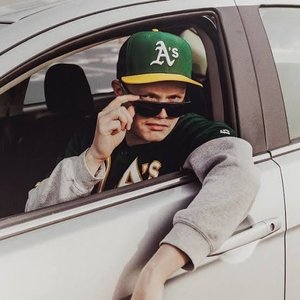 “DJ Tikari”的封面