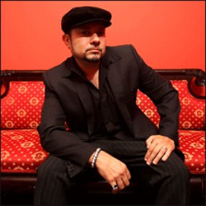 Louie Vega için avatar