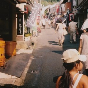 こ