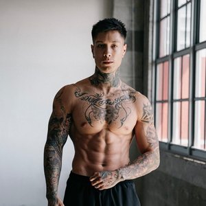 Chris Heria 的头像