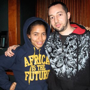 J.Period & Nneka için avatar