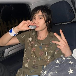 deleted artist 1