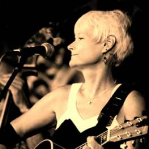 Amy Gallatin photo provided by Last.fm