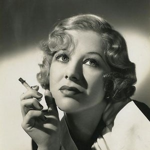 Glenda Farrell 的头像