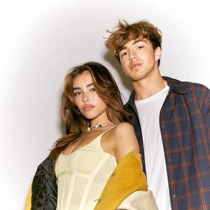Surf Mesa e Madison Beer 的头像