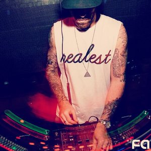 Paul Dluxx 的头像