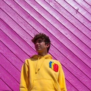 Luke Garçons 的头像