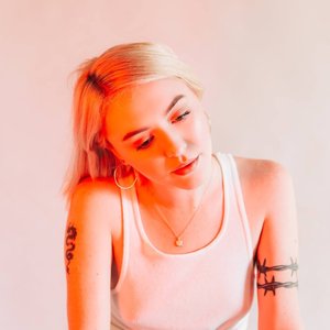 Chloe Kohanski için avatar