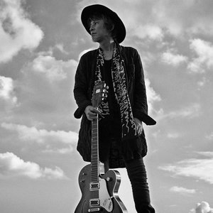 YUSUKE CHIBA - SNAKE ON THE BEACH - 的头像