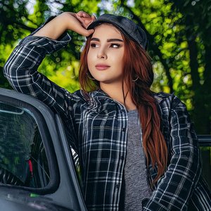 Yosamin Davlatova 的头像