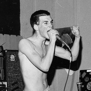 Roach Motel photo provided by Last.fm