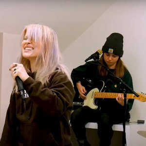 Paramore, Julien Baker 的头像