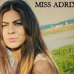 Miss Adrix 的头像