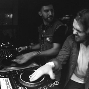 Imagen de 'A-Trak & Tommy Trash'