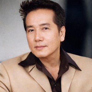 Elvis Phương 的头像