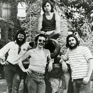 Humphrey and the Dumptrucks 的头像