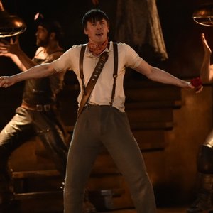 Reeve Carney, Hadestown Original Broadway Company 的头像