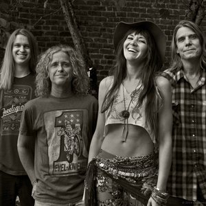 Raelyn Nelson Band 的头像