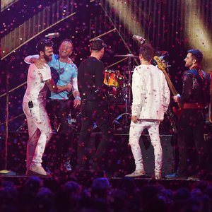 Imagem de 'The Chainsmokers & Coldplay'