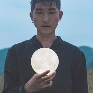 문문 (MoonMoon) 的头像