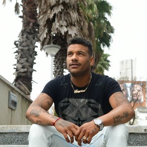Américo Young 的头像