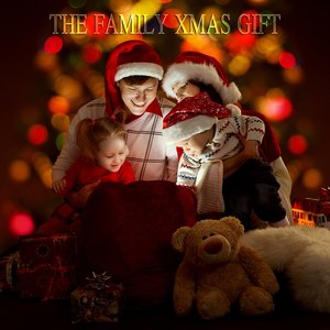 The Family XMAS Gift (Best of Traditional Christmas Music)
