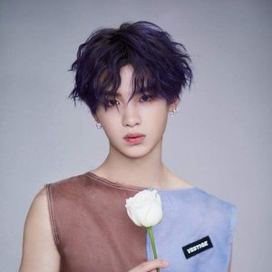 黄明昊 的头像