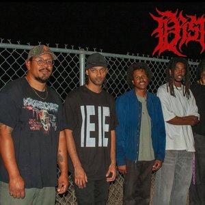 Displaced のアバター