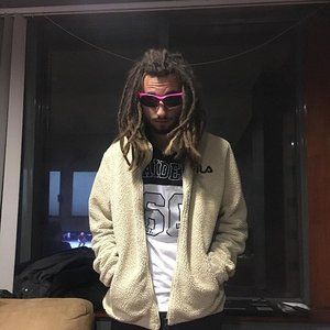 Ice Burz 的头像