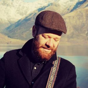 “Graeme James”的封面
