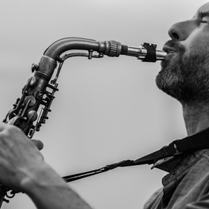 Aram Shelton photo provided by Last.fm