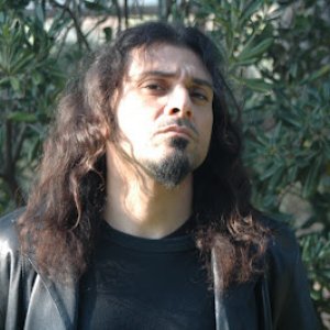 Terence Holler 的头像