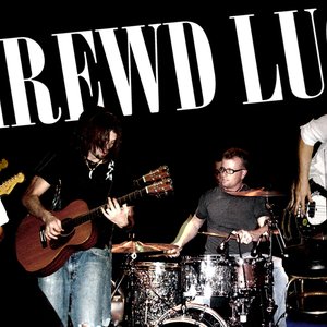 SHREWD LUCY 的头像
