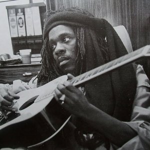 Dennis Brown 的头像