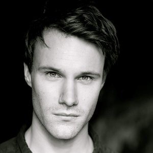 Hugh Skinner のアバター