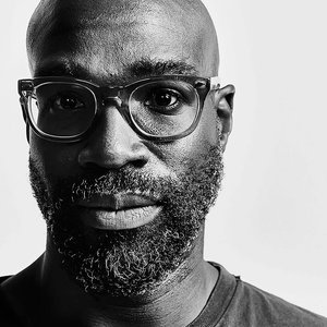 Tunde Adebimpe 的头像