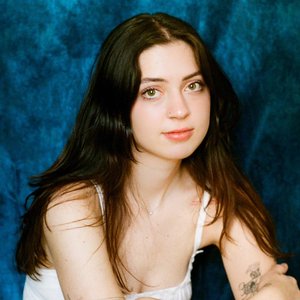 Lizzy McAlpine için avatar