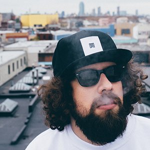 Curlyman 的头像