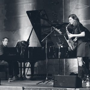 Angelika Niescier & Alexander Hawkins のアバター