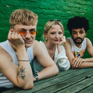 Avatar for Alien Chicks