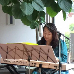 小林美代子 photo provided by Last.fm