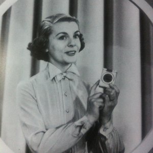 Dorothy Collins (vocal) 的头像