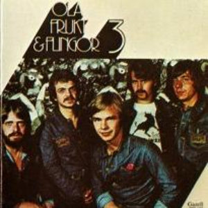 Ola, frukt och flingor photo provided by Last.fm