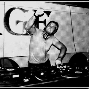 Azzido da Bass photo provided by Last.fm