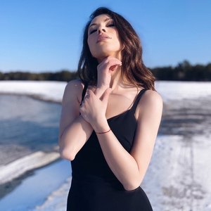 Karina Crystal 的头像